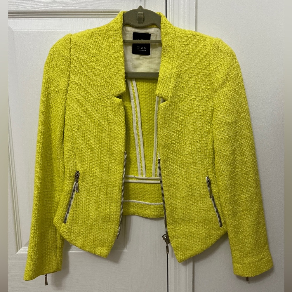 Zara women’s yellow blazer